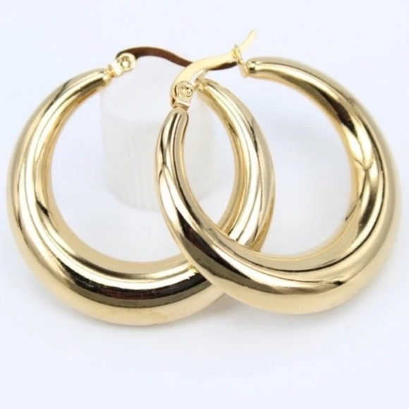 18K Yellow Gold High Shine Round Hoop Earrings - Picture 3 of 5